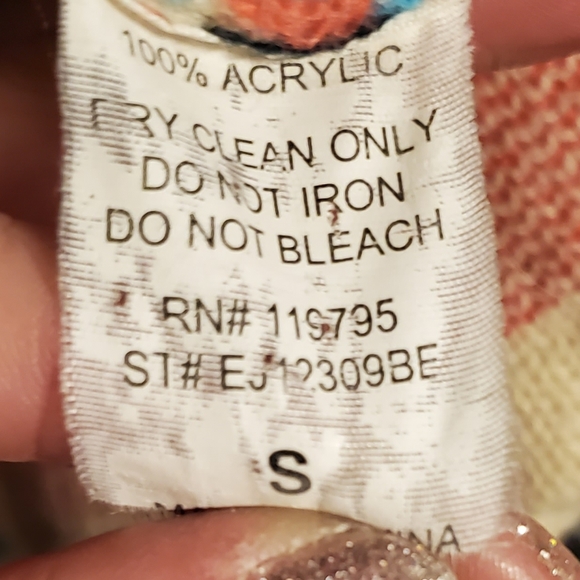 Warm Funky Sweater - Picture 3 of 5